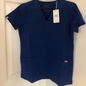 💕Final Price Reduce 💕Figs Casma 3-pocket scrubTop💕